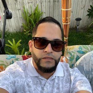 Meet your Posher, Luis